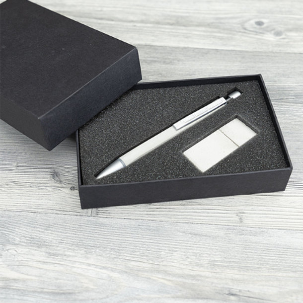 exclusives Beton-Präsent-Set: USB Stick major & Kugelschreiber von "STAEDTLER